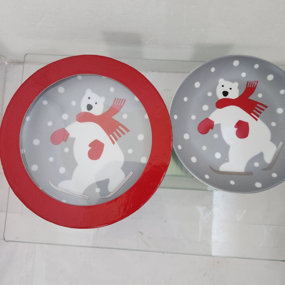 Crate & Barrel Polar Bear Plates 8x8 Set of 4 NIB